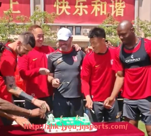 jiuyou九游娱乐-火箭队2017主场高清图片与座位分布图