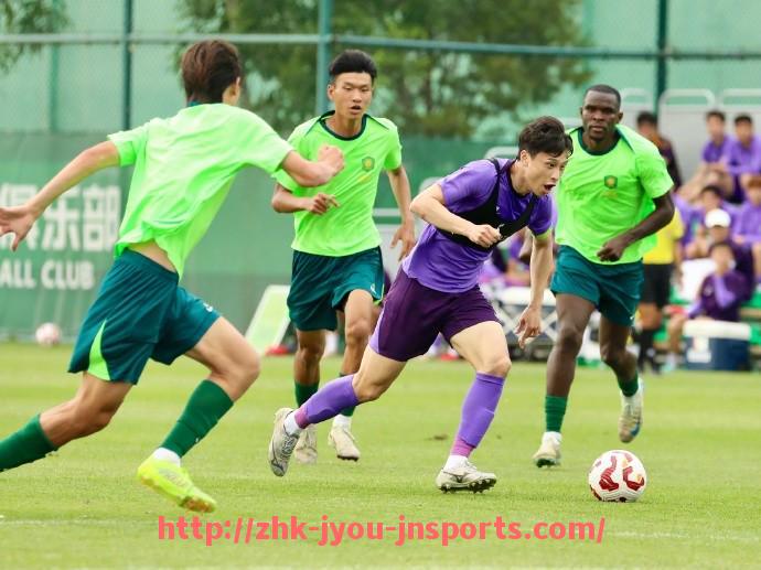 jiuyou九游娱乐-英超各球队主场的氛围与球迷支持度分析